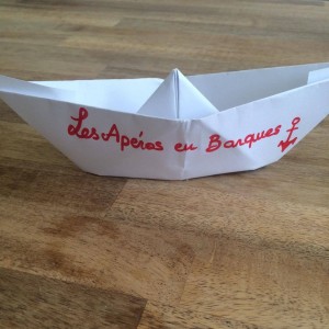 barques apéro en barques sur l'eau