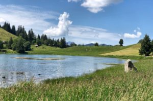 la clusaz lac des confins